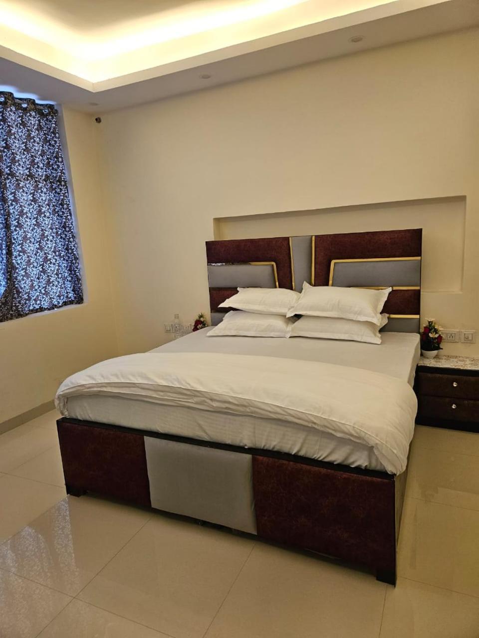 Ashirwaad 249 Bed and Breakfast Greater Noida Buitenkant foto