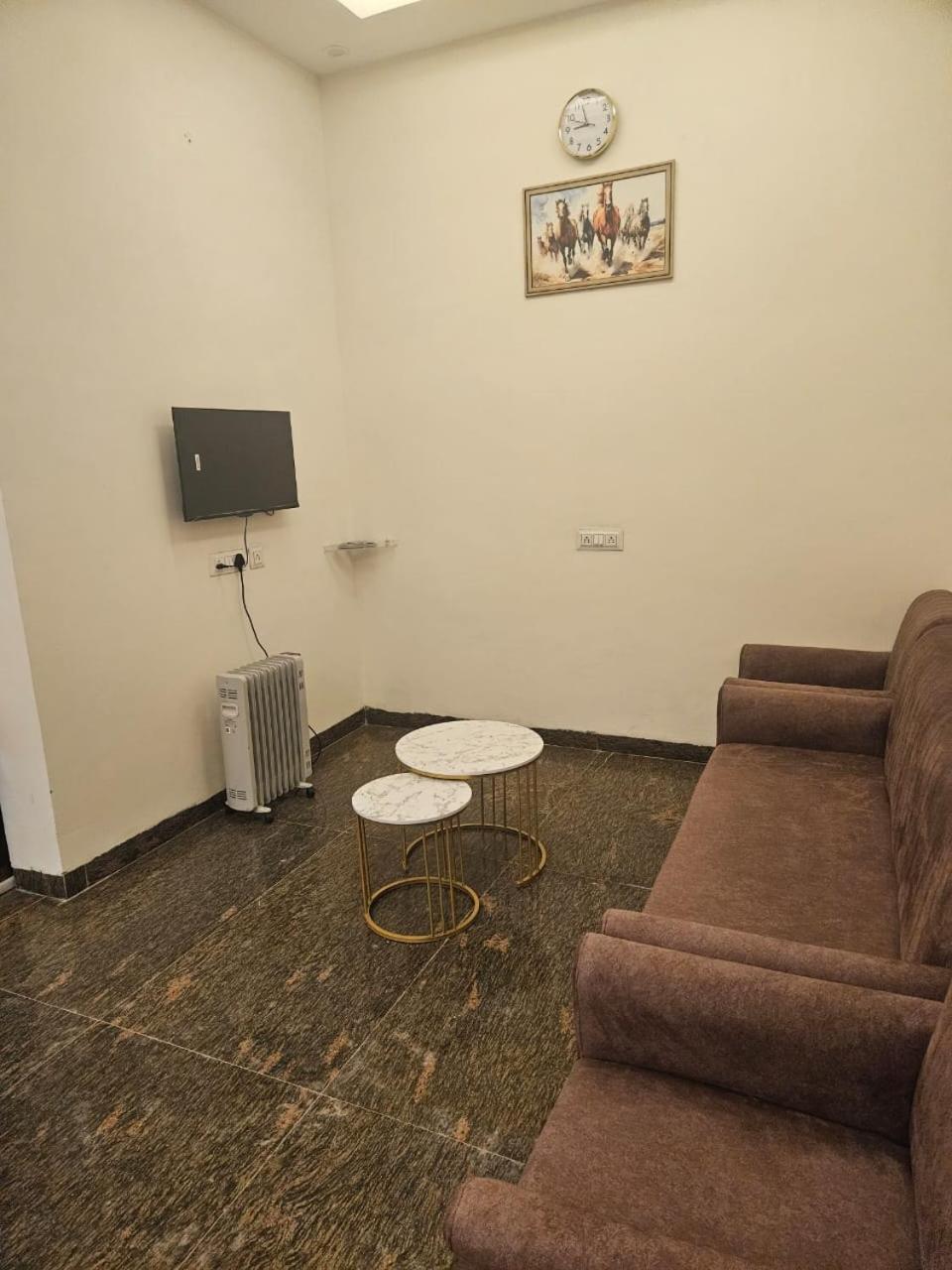 Ashirwaad 249 Bed and Breakfast Greater Noida Buitenkant foto