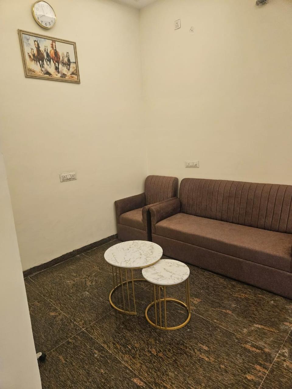 Ashirwaad 249 Bed and Breakfast Greater Noida Buitenkant foto