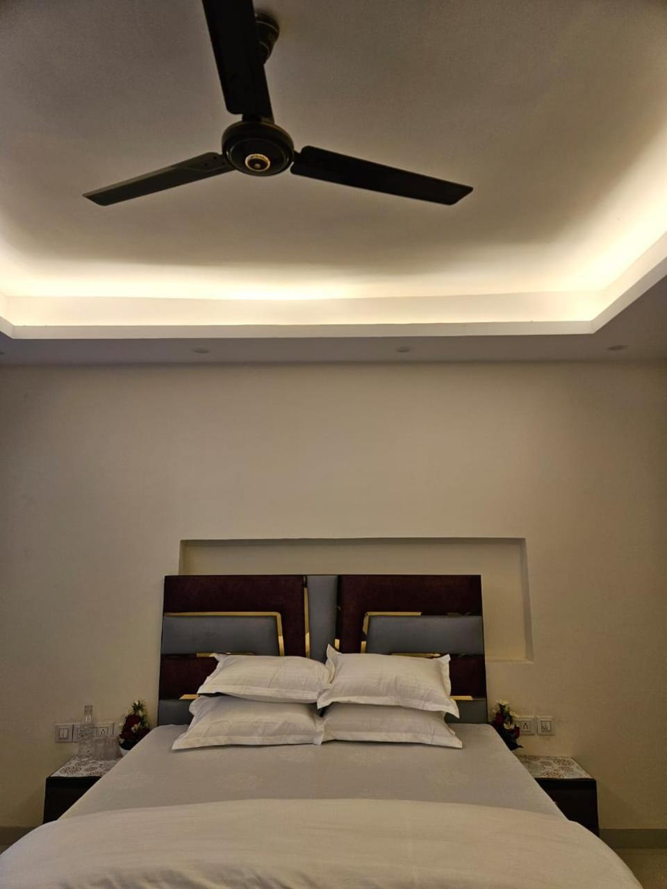 Ashirwaad 249 Bed and Breakfast Greater Noida Buitenkant foto