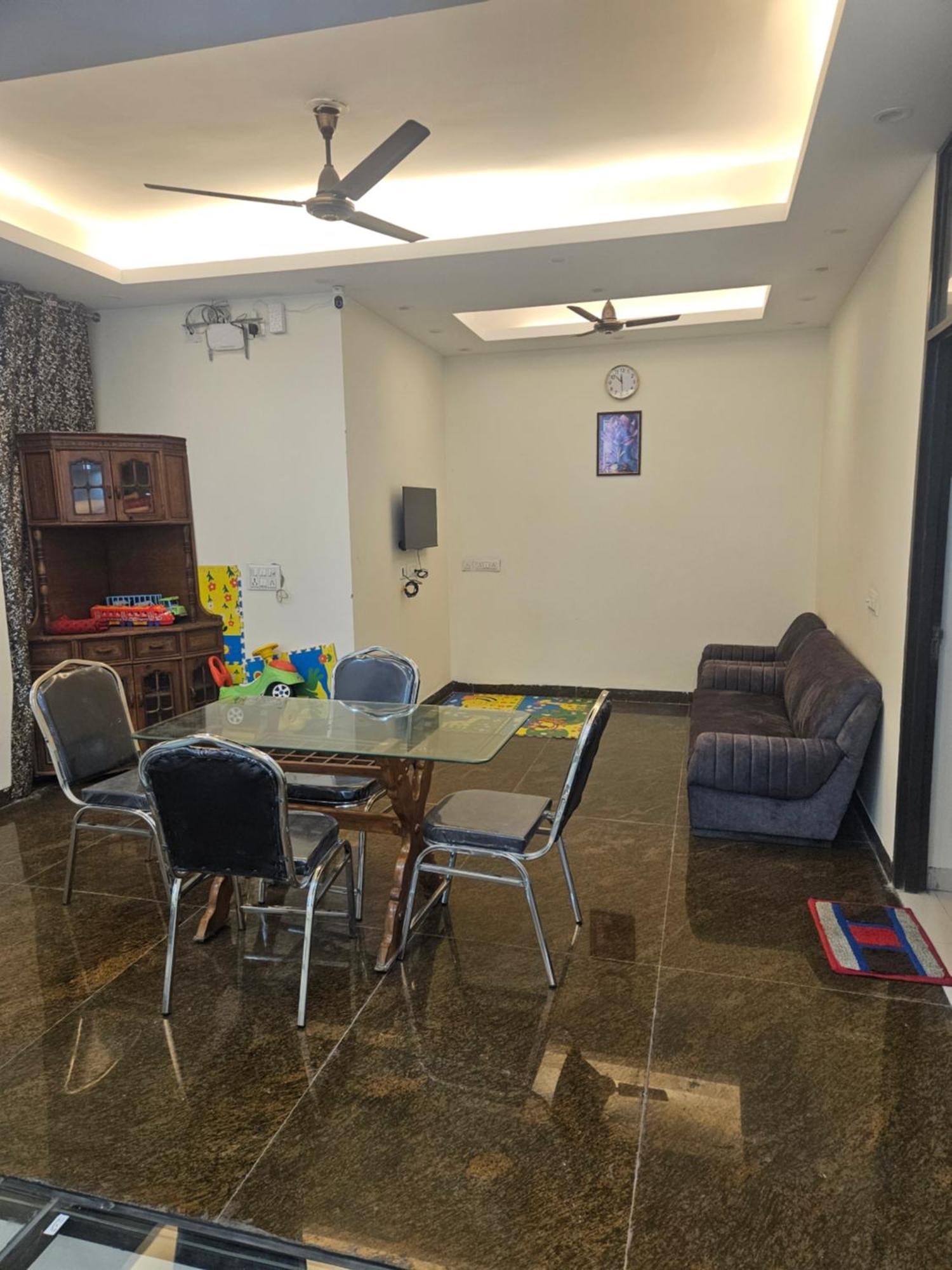 Ashirwaad 249 Bed and Breakfast Greater Noida Buitenkant foto